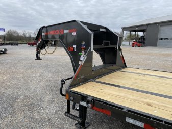 New 2025 MAXXD 102"X30' 22.5K Gooseneck Flatbed Trailer *ENGINEERED FRAME*