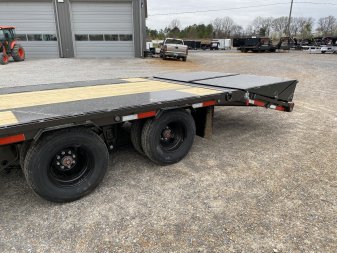 New 2025 MAXXD 102"X30' 22.5K Gooseneck Flatbed Trailer *ENGINEERED FRAME*