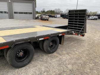 New 2025 MAXXD 102"X30' 22.5K Gooseneck Flatbed Trailer *ENGINEERED FRAME*