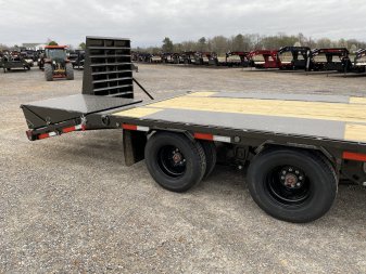 New 2025 MAXXD 102"X30' 22.5K Gooseneck Flatbed Trailer *ENGINEERED FRAME*