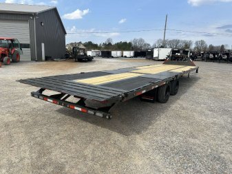 New 2025 MAXXD 32' x 102" 30k Hyd Dove Gooseneck Trailer