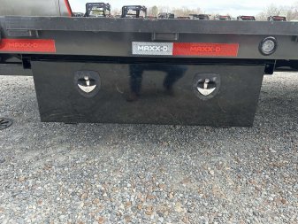 New 2025 MAXXD 32' x 102" 30k Hyd Dove Gooseneck Trailer