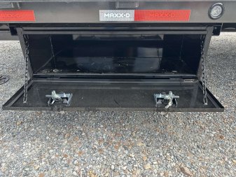 New 2025 MAXXD 32' x 102" 30k Hyd Dove Gooseneck Trailer