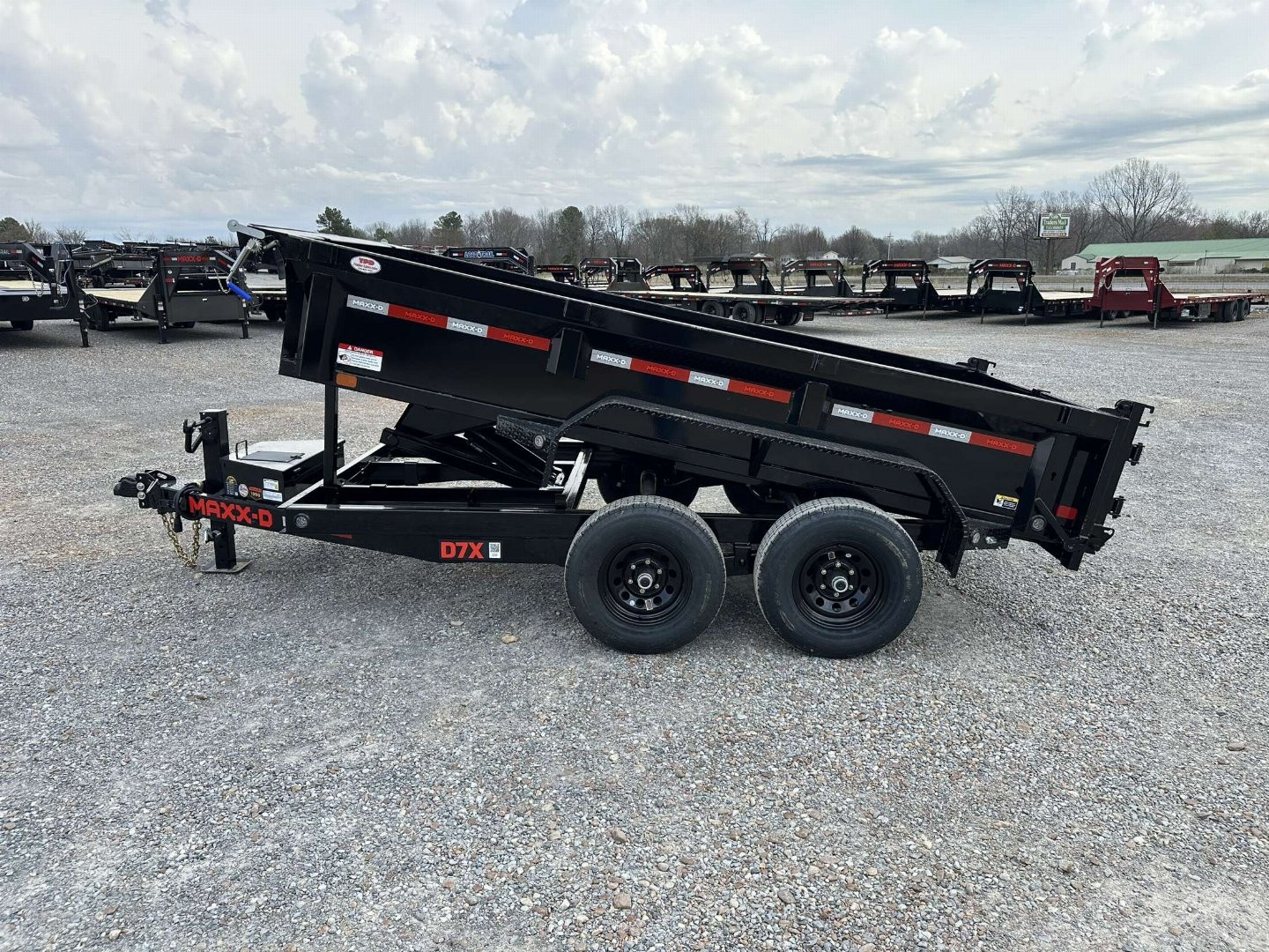 New 2025 MAXXD 72"x12' 10k Dump Trailer
