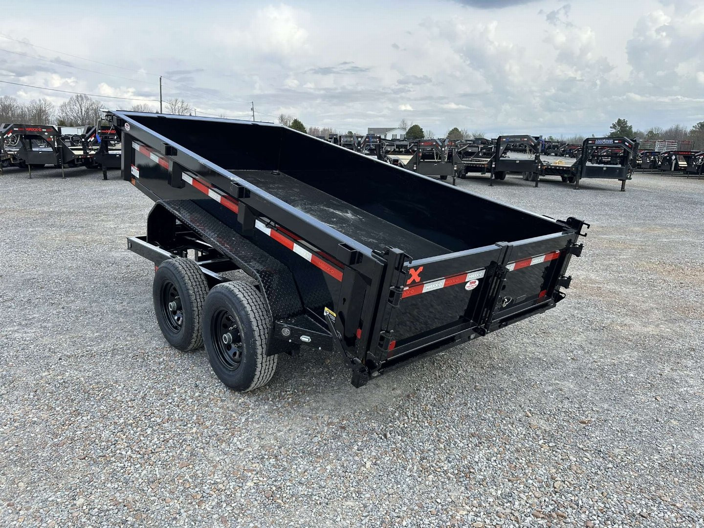 New 2025 MAXXD 72"x12' 10k Dump Trailer
