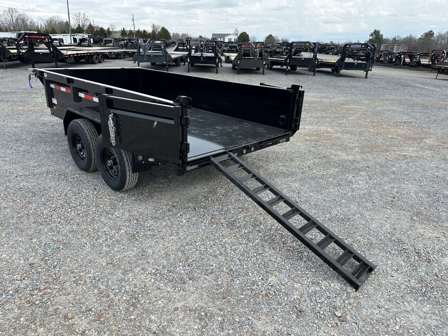 New 2025 MAXXD 72"x12' 10k Dump Trailer