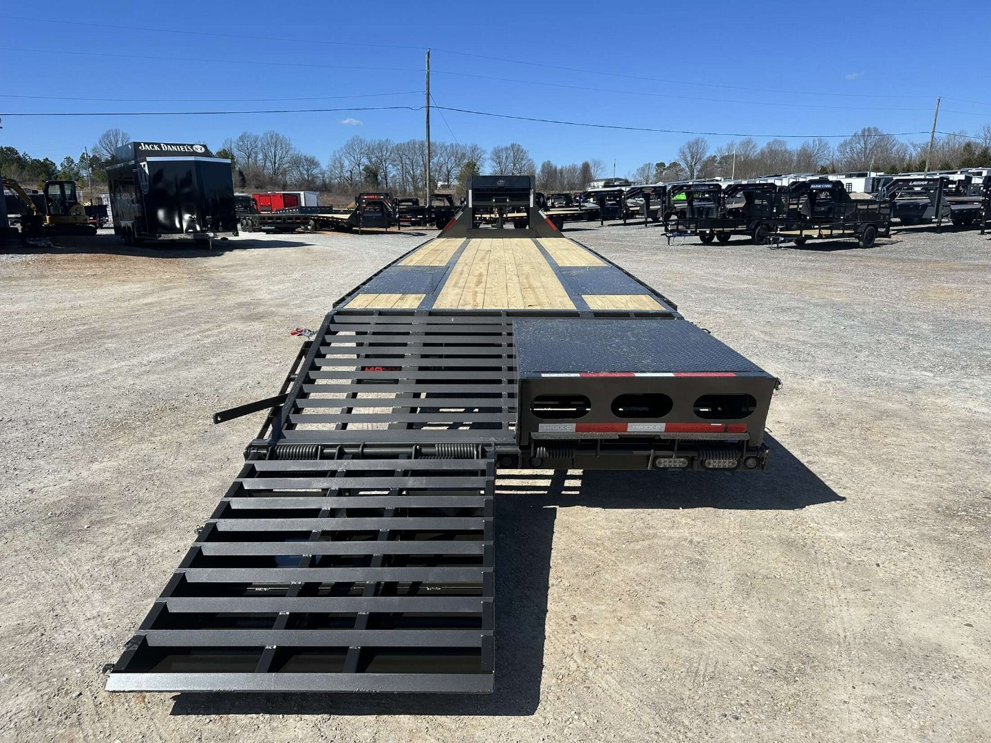 New 2025 MAXXD 102"X32' 25.9K Gooseneck Flatbed Trailer *ENGINEERED FRAME*