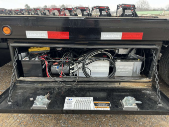Used 2023 Load Trail 102"X40' 30K Hyd Dove Gooseneck Trailer
