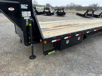 Used 2023 Load Trail 102"X40' 30K Hyd Dove Gooseneck Trailer