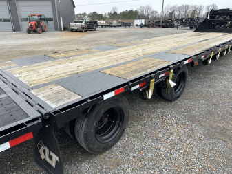 Used 2023 Load Trail 102"X40' 30K Hyd Dove Gooseneck Trailer