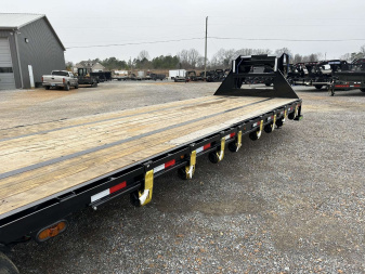 Used 2023 Load Trail 102"X40' 30K Hyd Dove Gooseneck Trailer