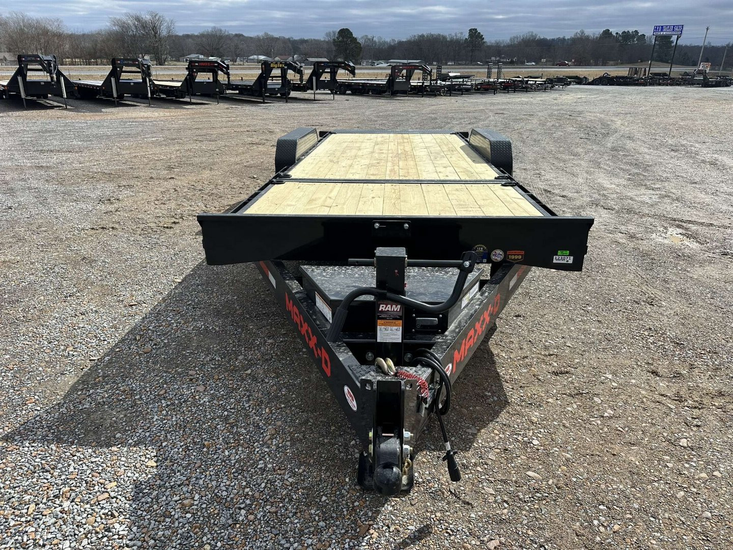 New 2025 MAXXD 83" X 22' 17.5K Tilt Equipment Trailer