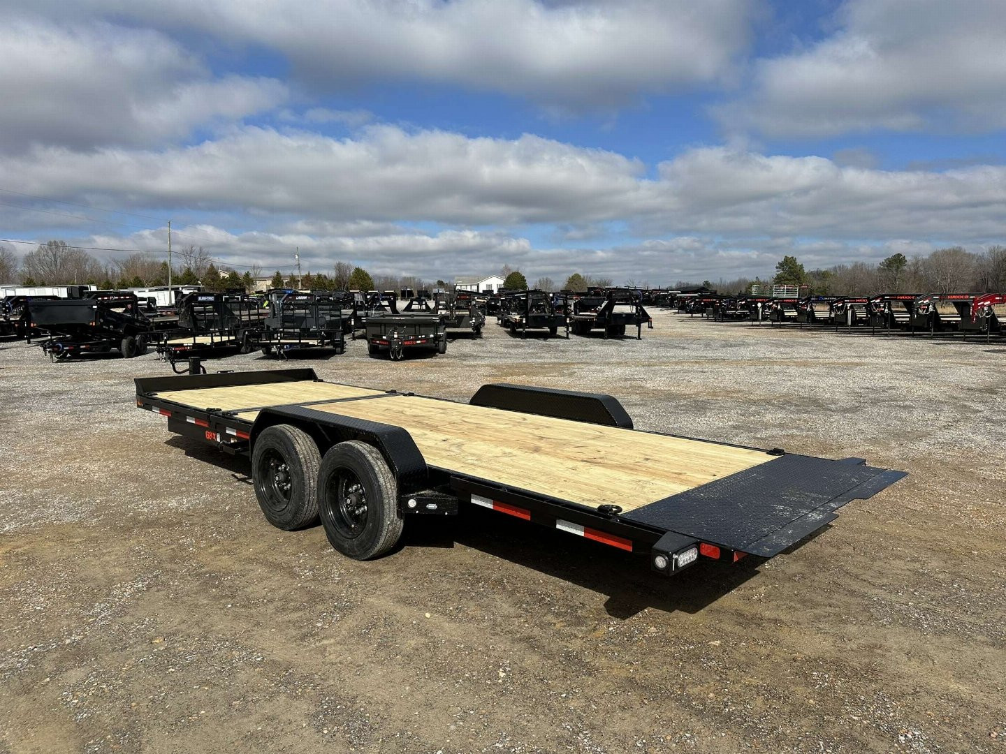 New 2025 MAXXD 83" X 22' 17.5K Tilt Equipment Trailer