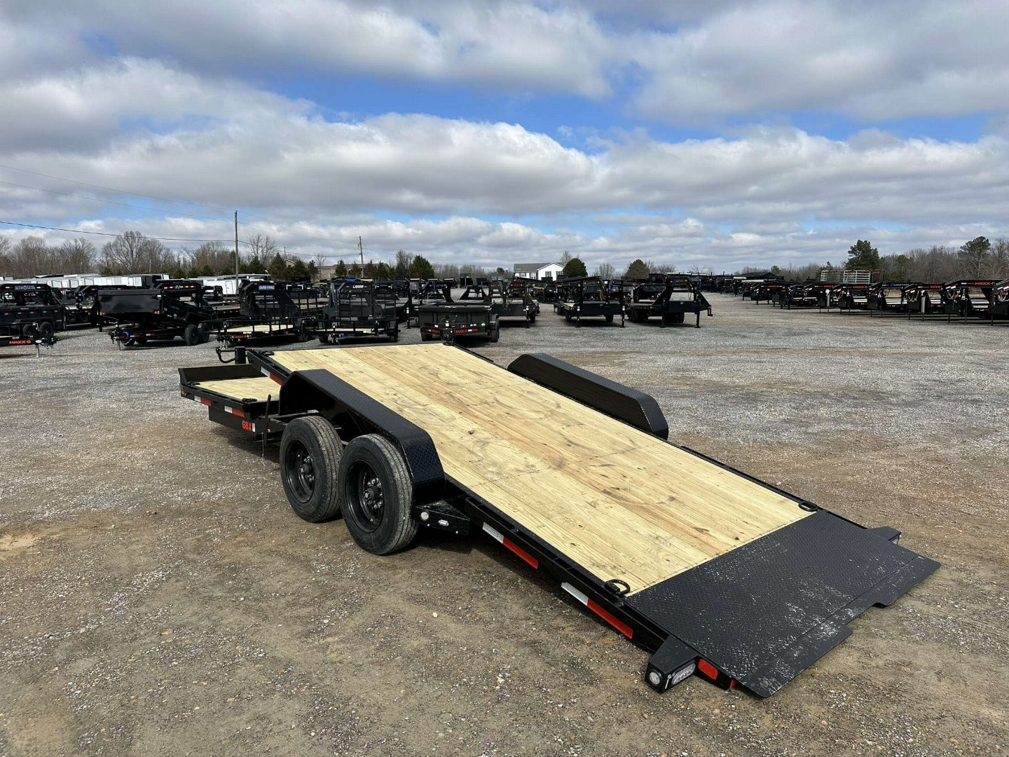 New 2025 MAXXD 83" X 22' 17.5K Tilt Equipment Trailer