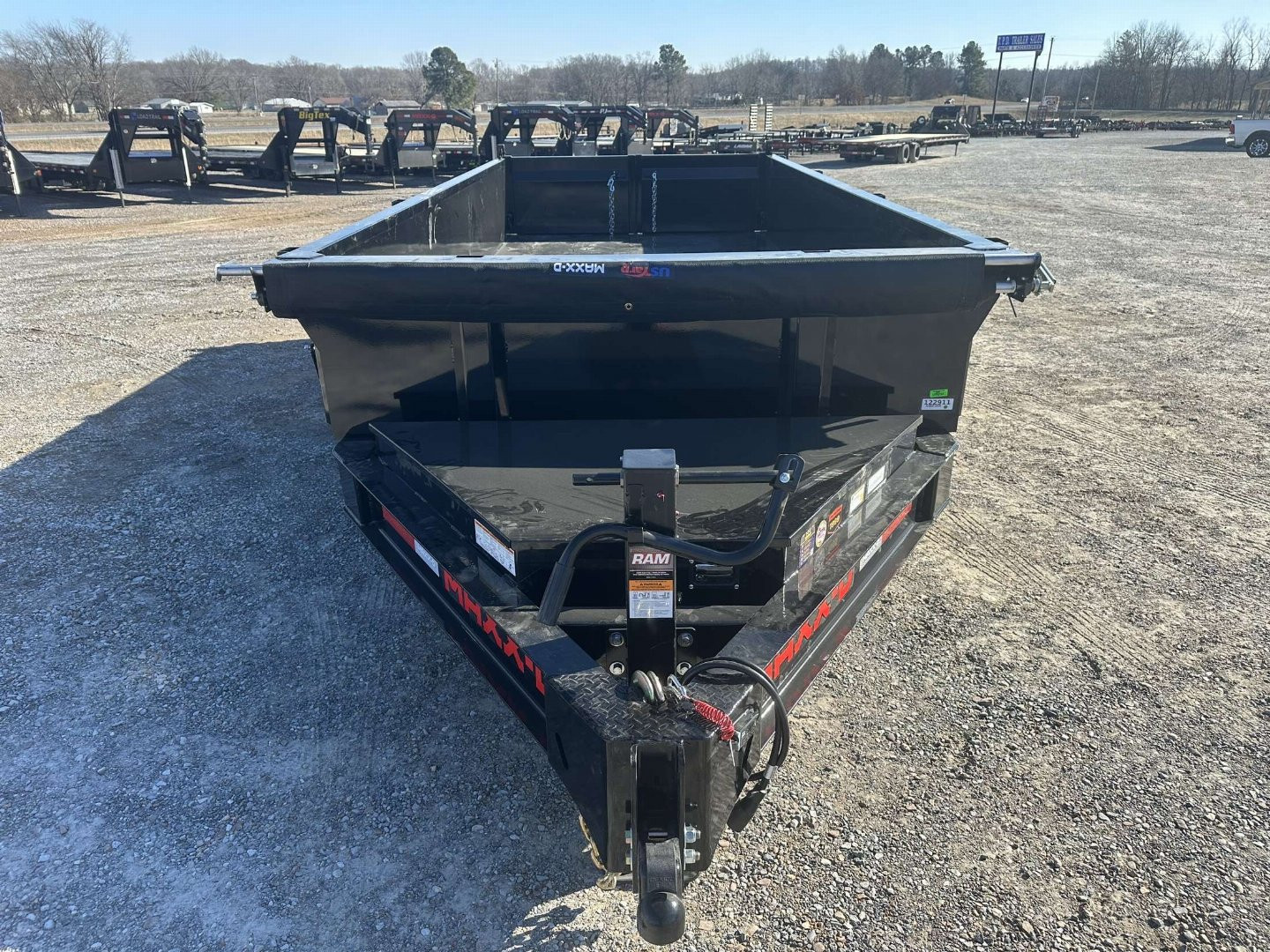 New 2025 MAXXD 83"x16' 17.5k Dump Trailer