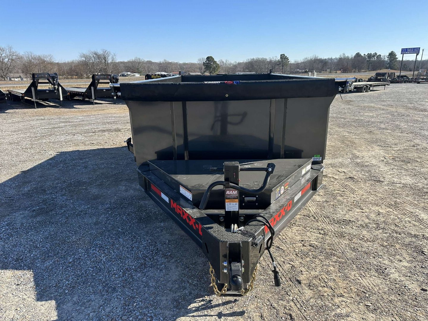 New 2025 MAXXD 83"x14' 17.5k Dump Trailer