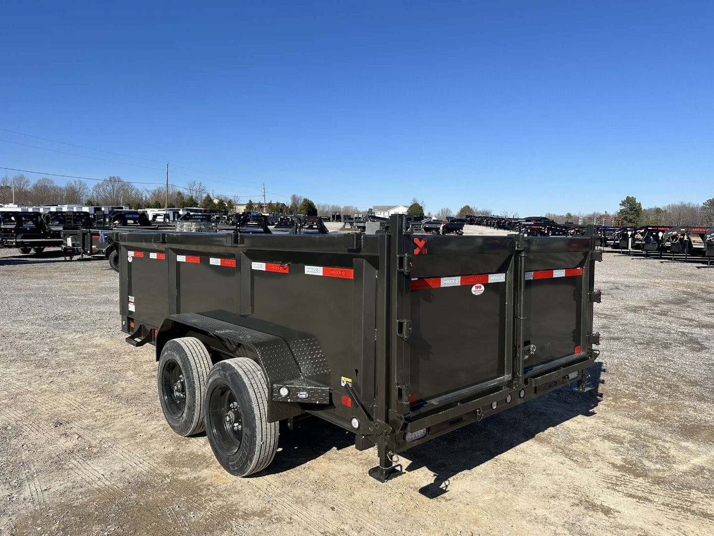 New 2025 MAXXD 83"x14' 17.5k Dump Trailer