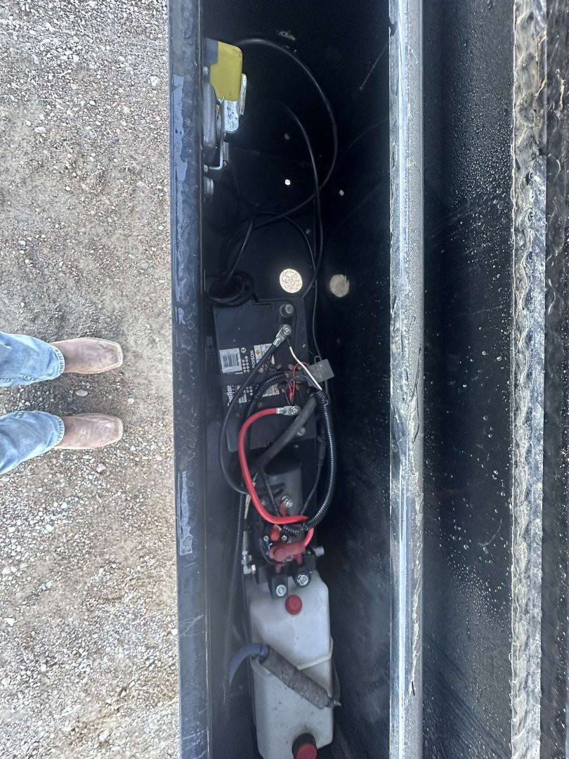 Used 2024 Load Trail 83" x 16' 21k Gooseneck Dump Trailer