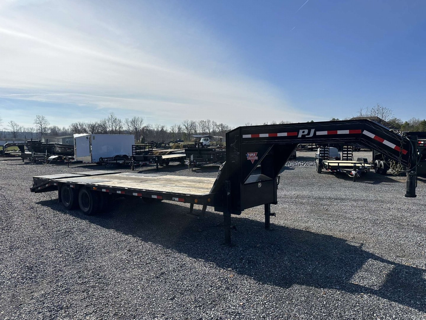 Used 2021 102"x25' PJ 22k Gooseneck Flatbed Trailer