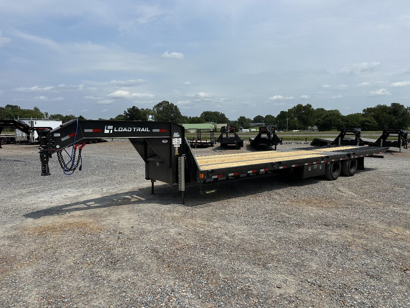 New 2025 Load Trail 102"X34' 40K Hyd Dove Gooseneck Trailer