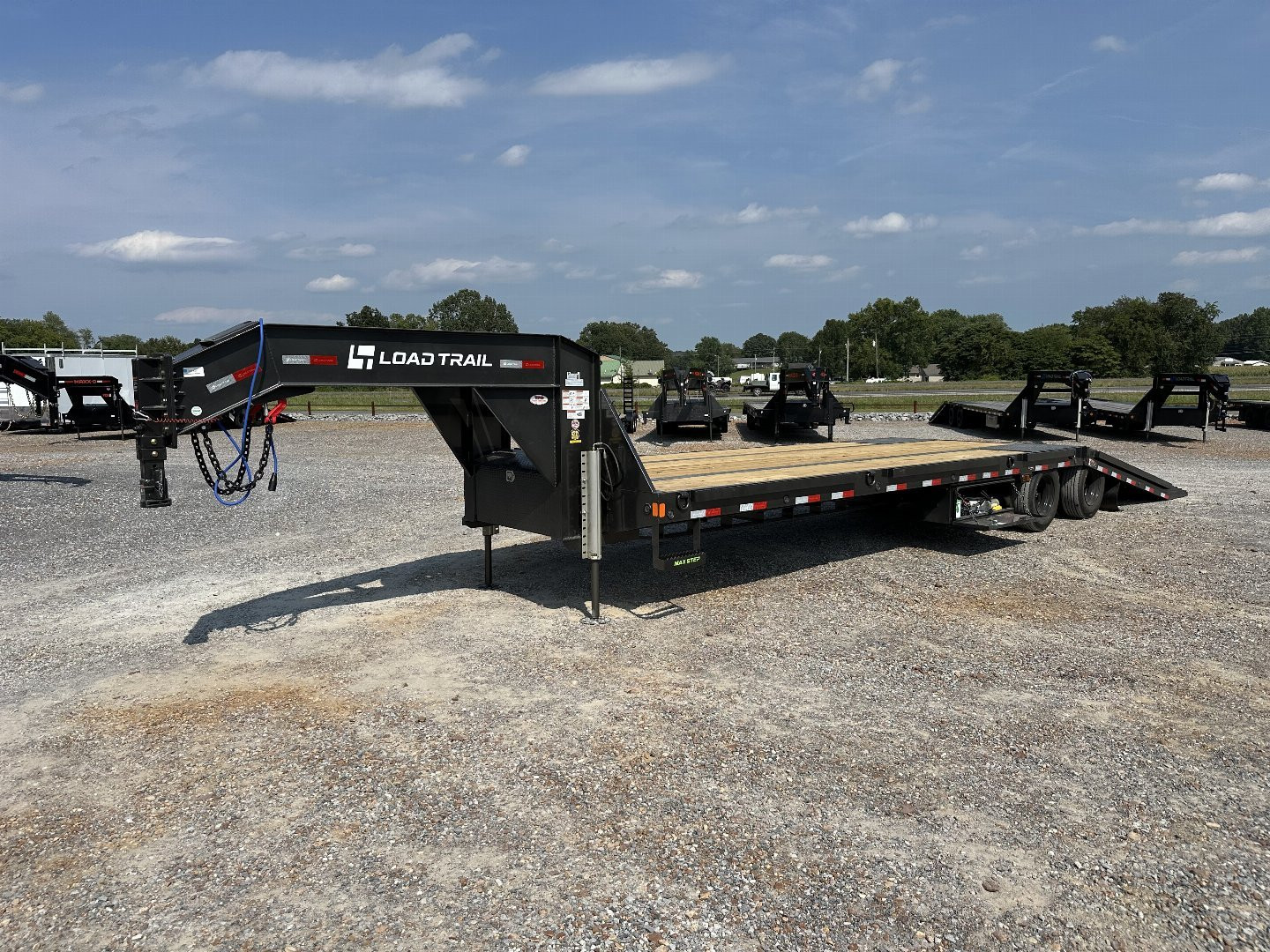 New 2025 Load Trail 102"X34' 40K Hyd Dove Gooseneck Trailer