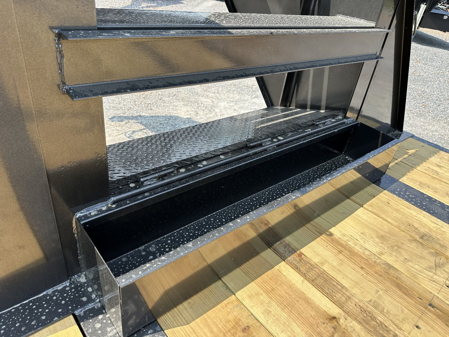 New 2025 Load Trail 102"X34' 40K Hyd Dove Gooseneck Trailer