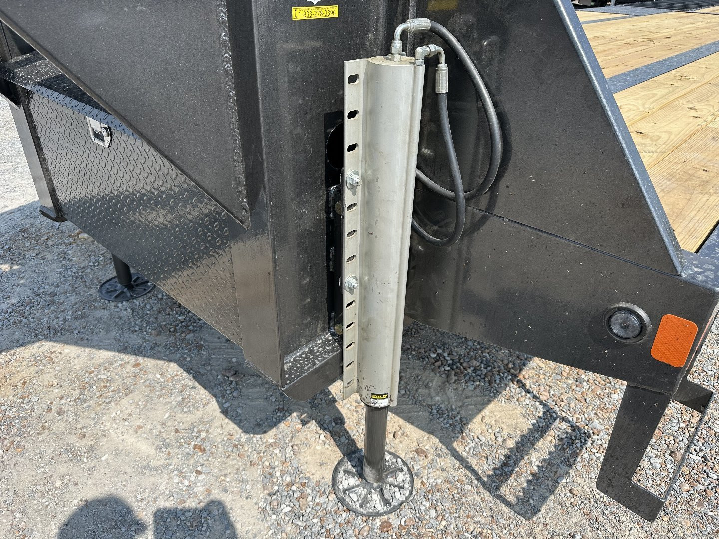 New 2025 Load Trail 102"X34' 40K Hyd Dove Gooseneck Trailer