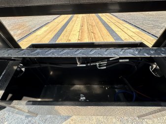 New 2025 Load Trail 102"X34' 40K Hyd Dove Gooseneck Trailer