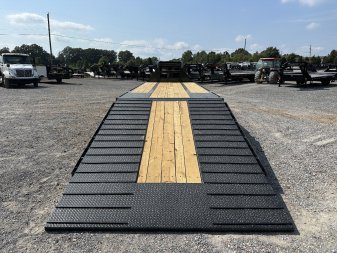 New 2025 Load Trail 102"X34' 40K Hyd Dove Gooseneck Trailer