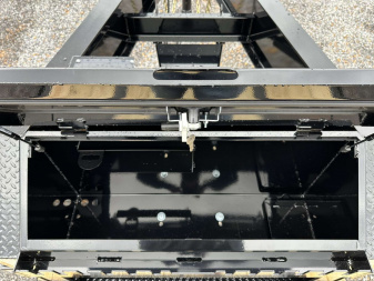 New 2025 MAXXD 34' x 102" 30k Hyd Dove Gooseneck Trailer