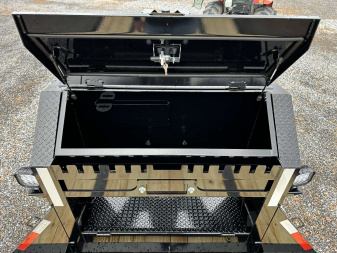 New 2025 MAXXD 34' x 102" 30k Hyd Dove Gooseneck Trailer