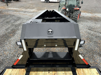 New 2025 MAXXD 34' x 102" 30k Hyd Dove Gooseneck Trailer