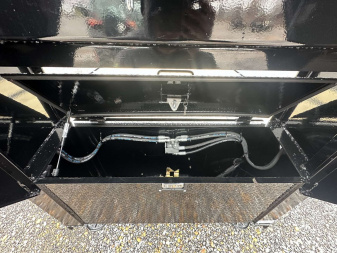 New 2025 MAXXD 34' x 102" 30k Hyd Dove Gooseneck Trailer