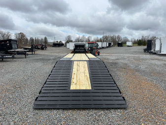 New 2025 MAXXD 34' x 102" 30k Hyd Dove Gooseneck Trailer