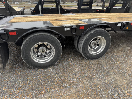 New 2025 Behnke 102"x41' 30 TON Step Deck w Ramps