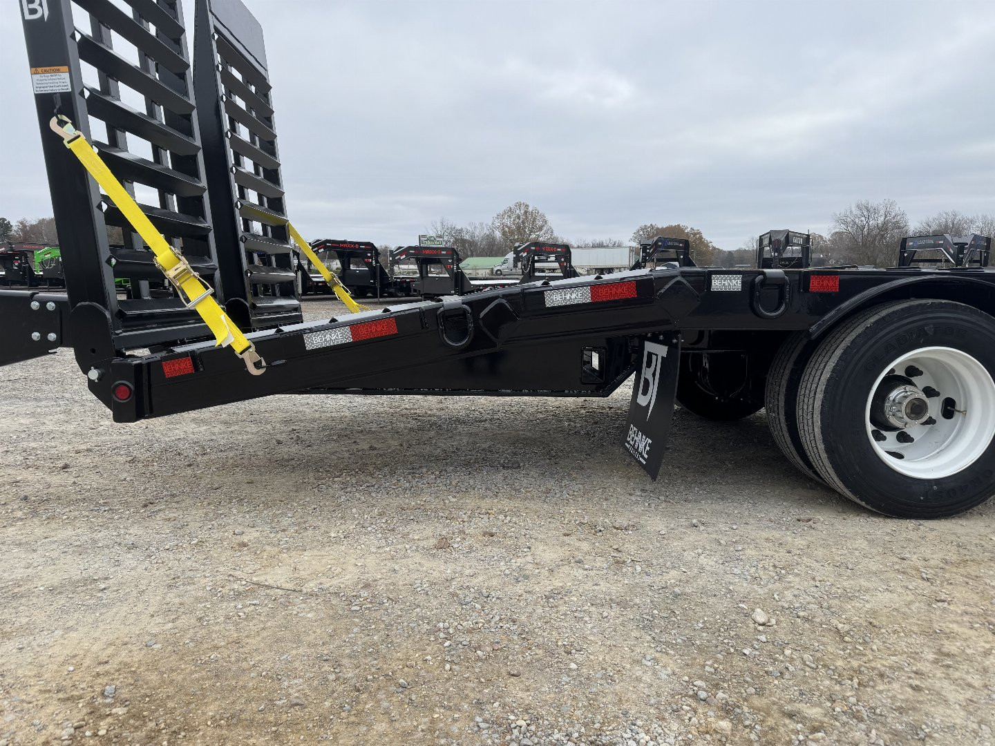New 2025 Behnke 102"x31' 45k Pintle Hitch Tag Trailer *AIR RAMPS*