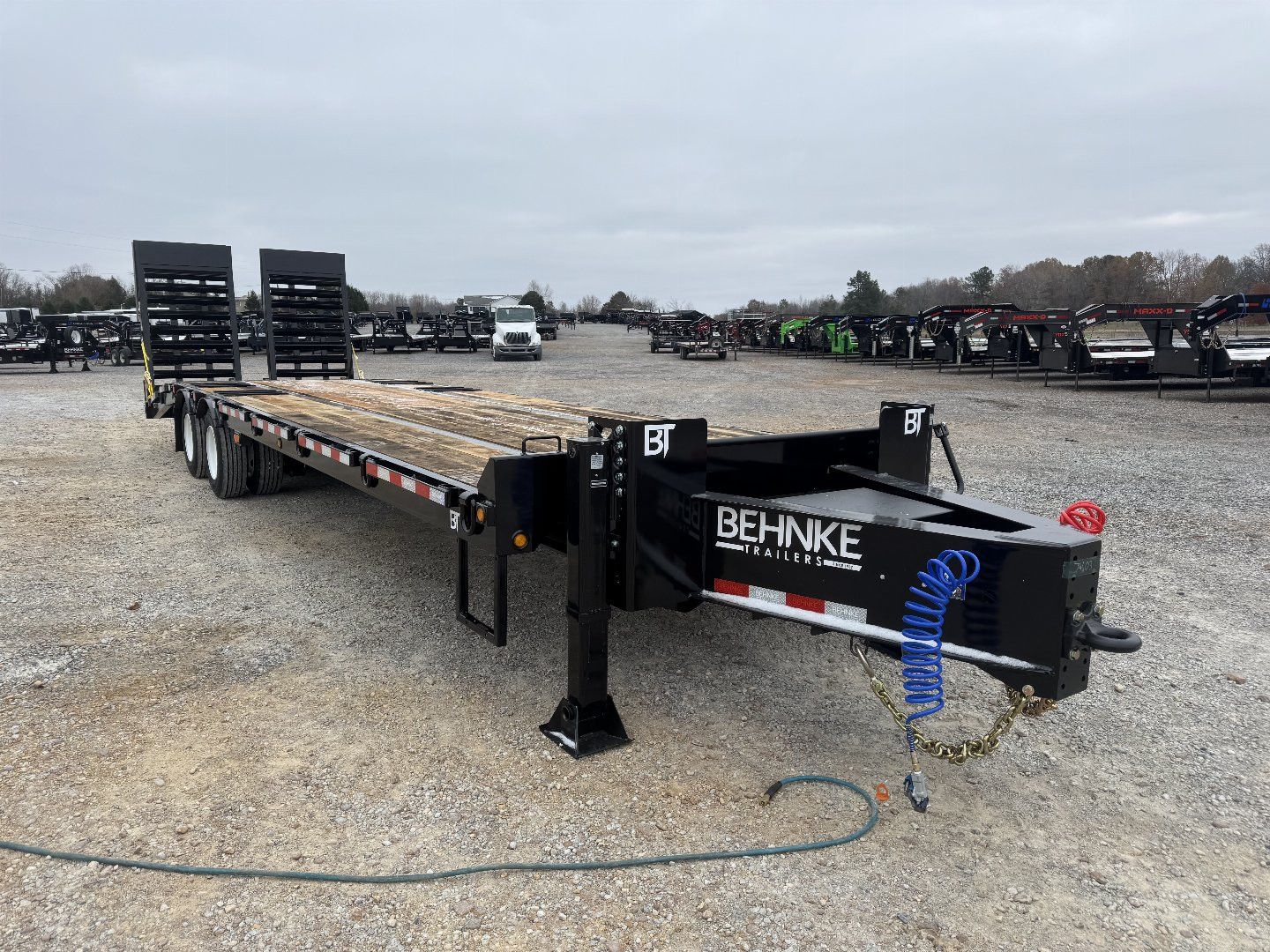 New 2025 Behnke 102"x31' 45k Pintle Hitch Tag Trailer *AIR RAMPS*