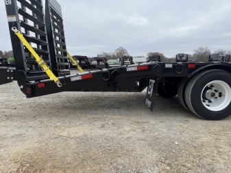 New 2025 Behnke 102"x31' 45k Pintle Hitch Tag Trailer *AIR RAMPS*