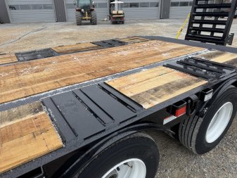 New 2025 Behnke 102"x31' 45k Pintle Hitch Tag Trailer *AIR RAMPS*