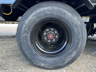 New 2025 Load Trail 102"x30' 24k Gooseneck Flatbed Trailer