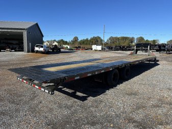 New 2025 MAXXD 102"X34' 40K *ENGINEERED FRAME* HYD DOVE Gooseneck Flatbed Trailer
