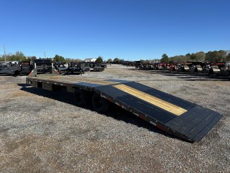 New 2025 MAXXD 102"X34' 40K *ENGINEERED FRAME* HYD DOVE Gooseneck Flatbed Trailer