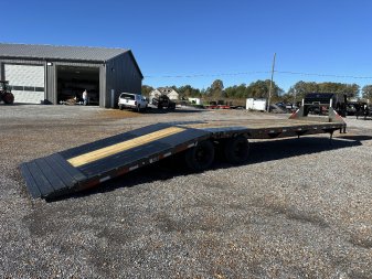 New 2025 MAXXD 102"X34' 40K *ENGINEERED FRAME* HYD DOVE Gooseneck Flatbed Trailer
