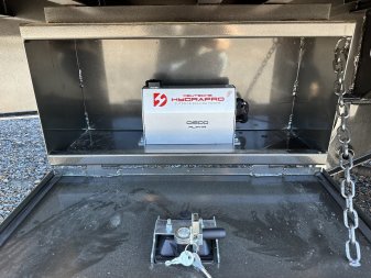 New 2025 MAXXD 102"X34' 40K *ENGINEERED FRAME* HYD DOVE Gooseneck Flatbed Trailer