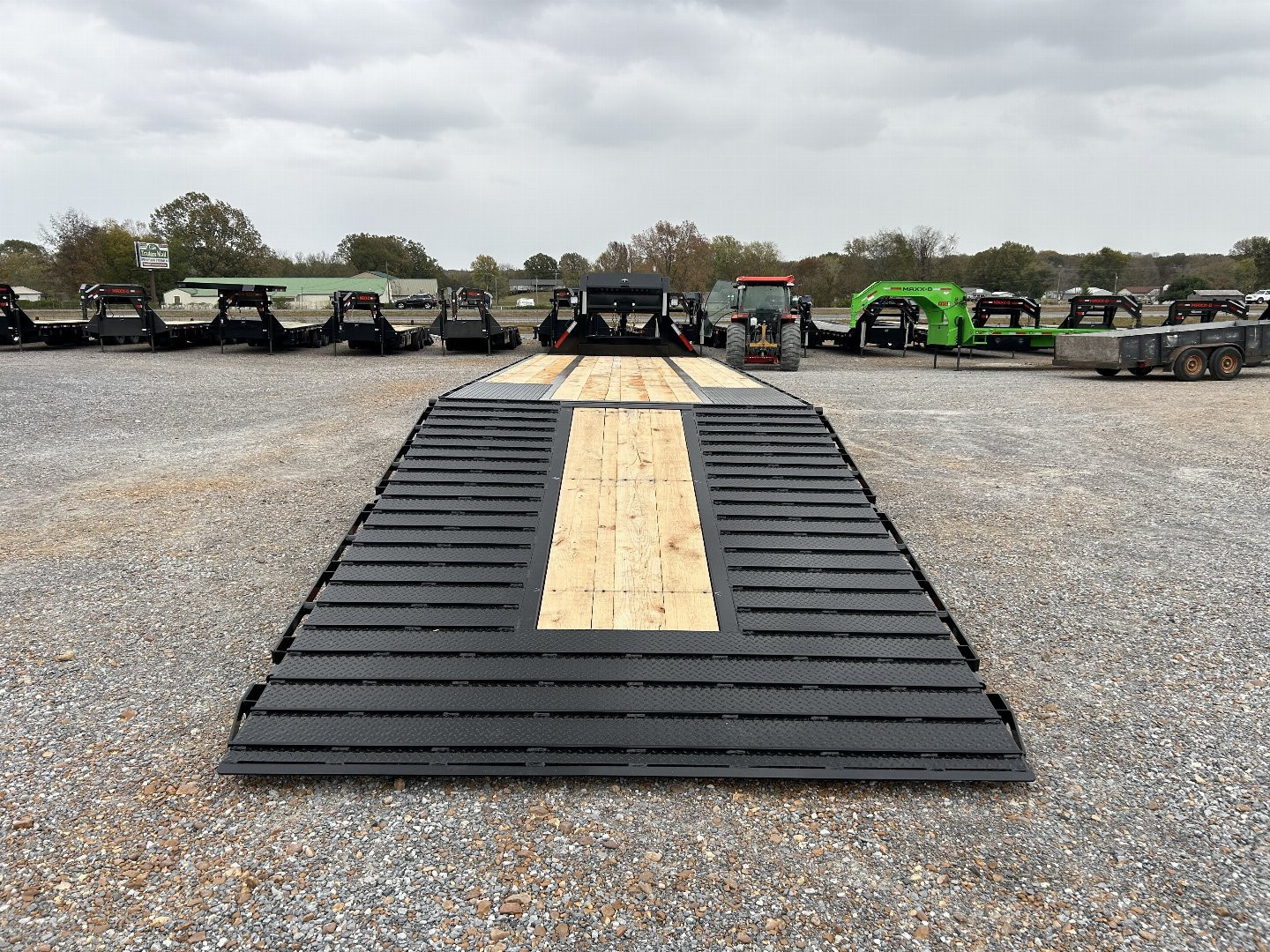 New 2025 MAXXD Gooseneck Trailer | 36' x 102' 30K GVWR