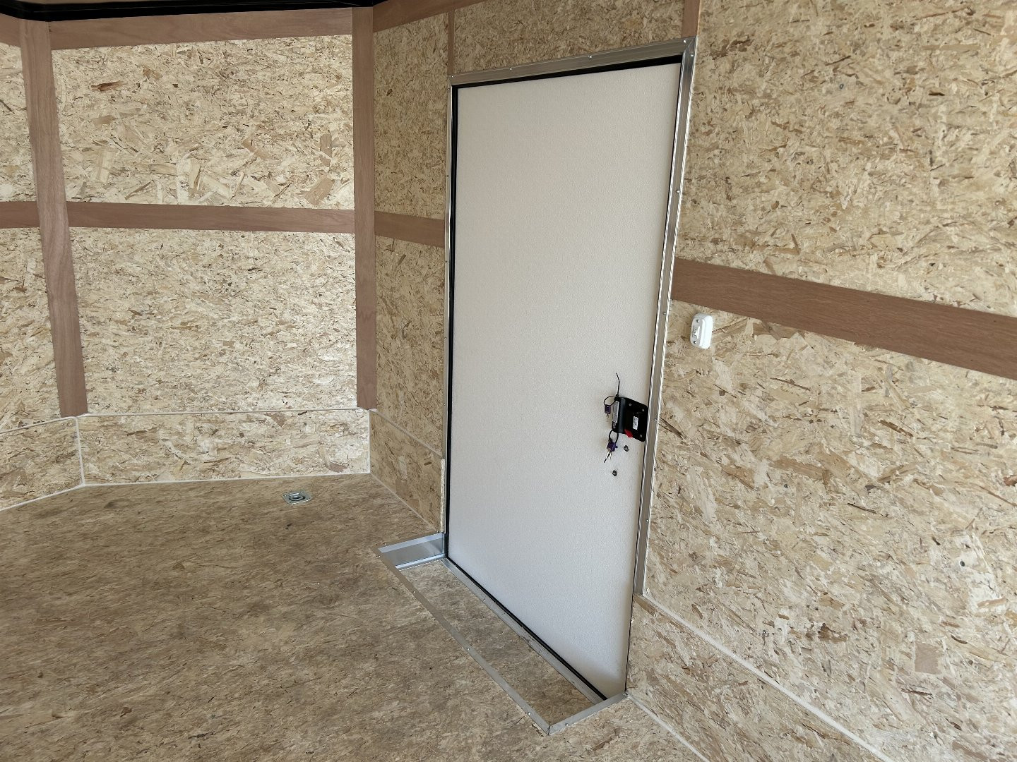New 2025 Cross 8.5'X20' 10K Enclosed Trailer