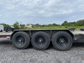 Used 2024 MAXXD 83" X 24' 21K Tilt Equipment Trailer