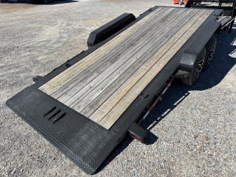 Used 2023 Load Trail 83"X26' 16K Gooseneck Tilt Trailer