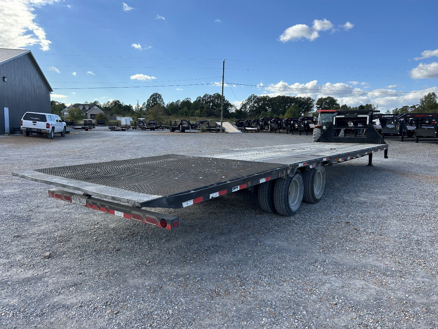Used 2018 Load Trail 102"X34' 22K Hyd Dove Gooseneck Trailer