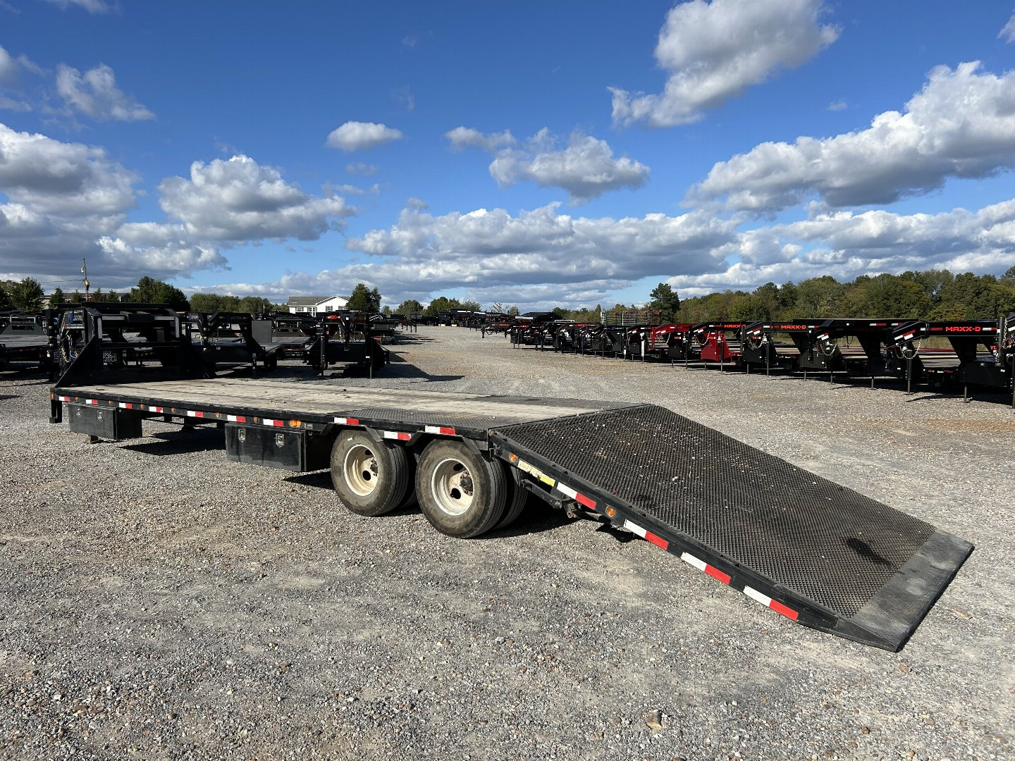 Used 2018 Load Trail 102"X34' 22K Hyd Dove Gooseneck Trailer